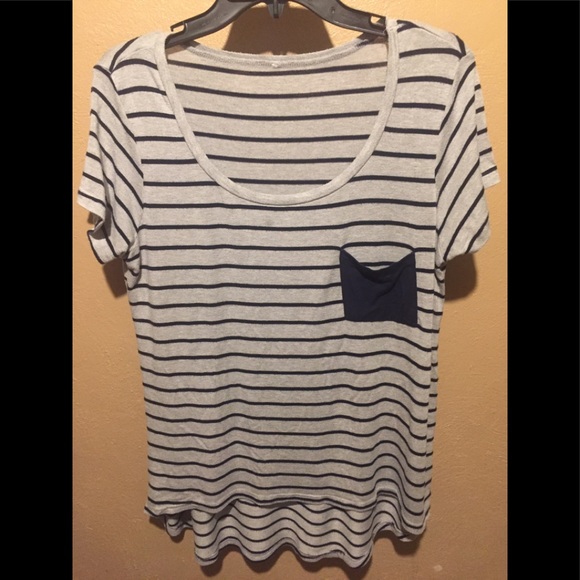 Ladies strip shirt - Picture 1 of 2